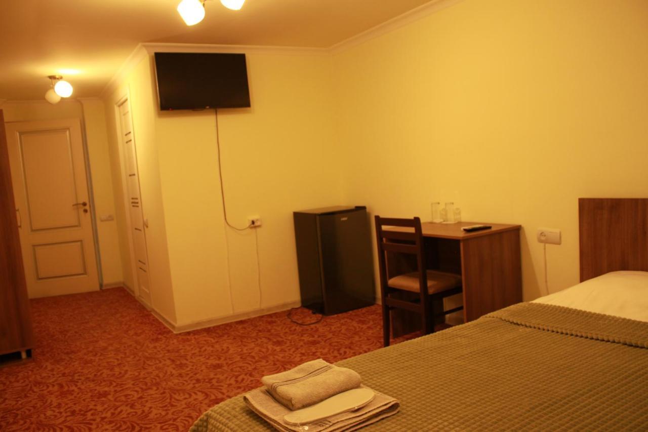 Hotel International Yerevan Ngoại thất bức ảnh