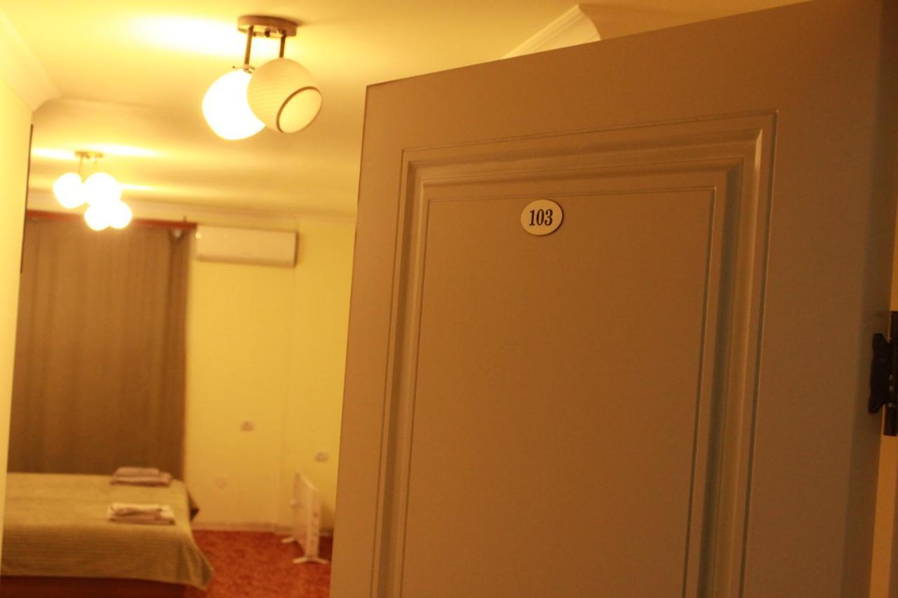 Hotel International Yerevan Ngoại thất bức ảnh