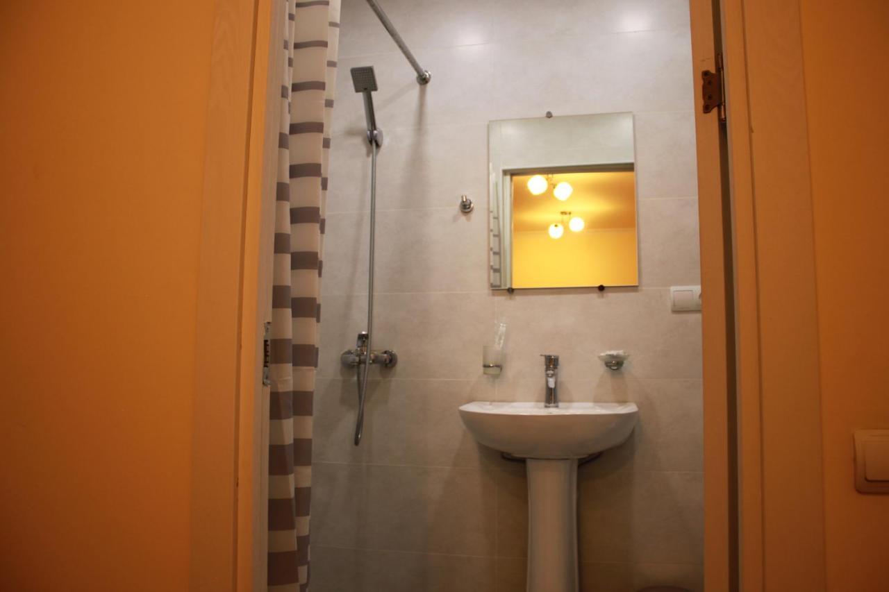 Hotel International Yerevan Ngoại thất bức ảnh