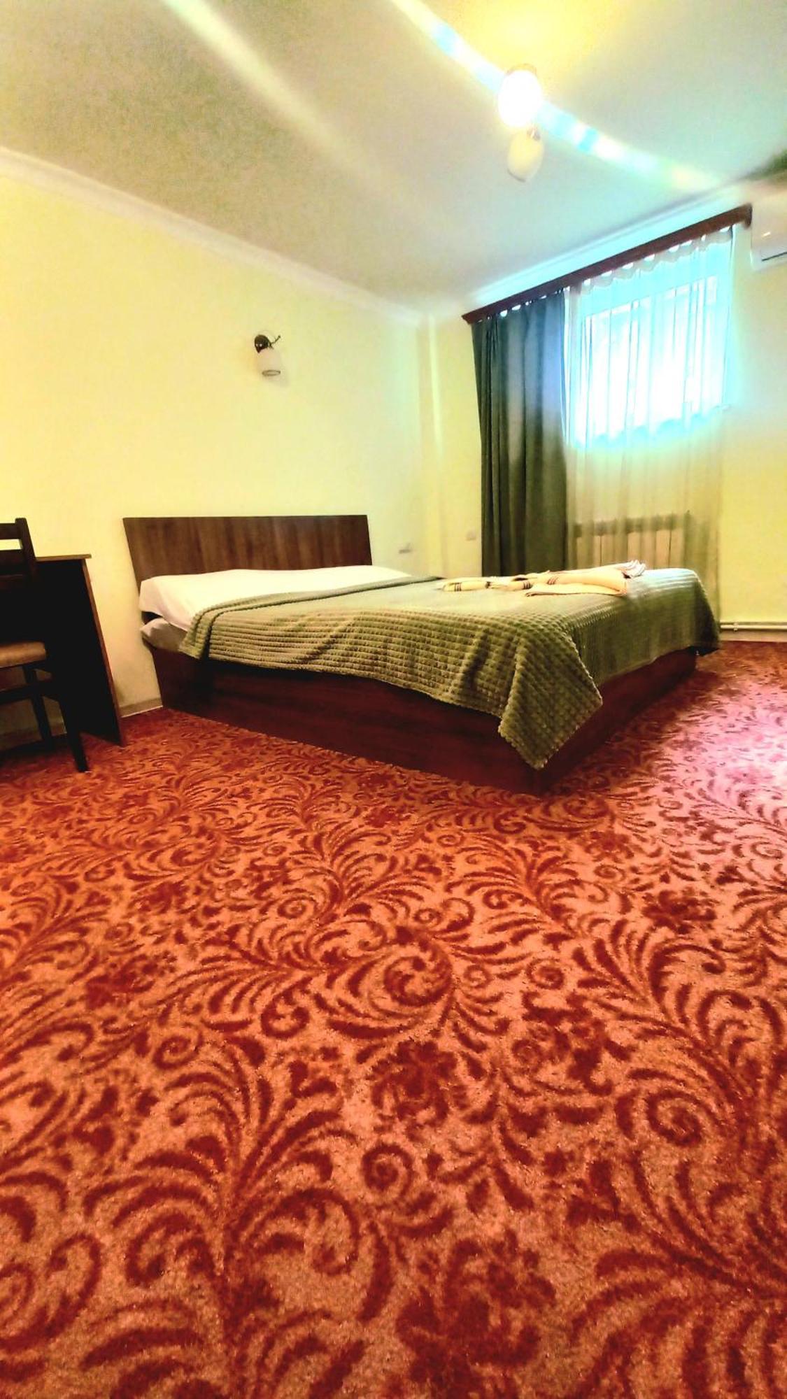 Hotel International Yerevan Ngoại thất bức ảnh